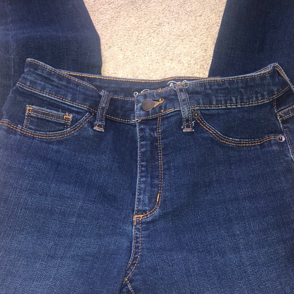 Universal Thread Jeans - Picture 2 of 3